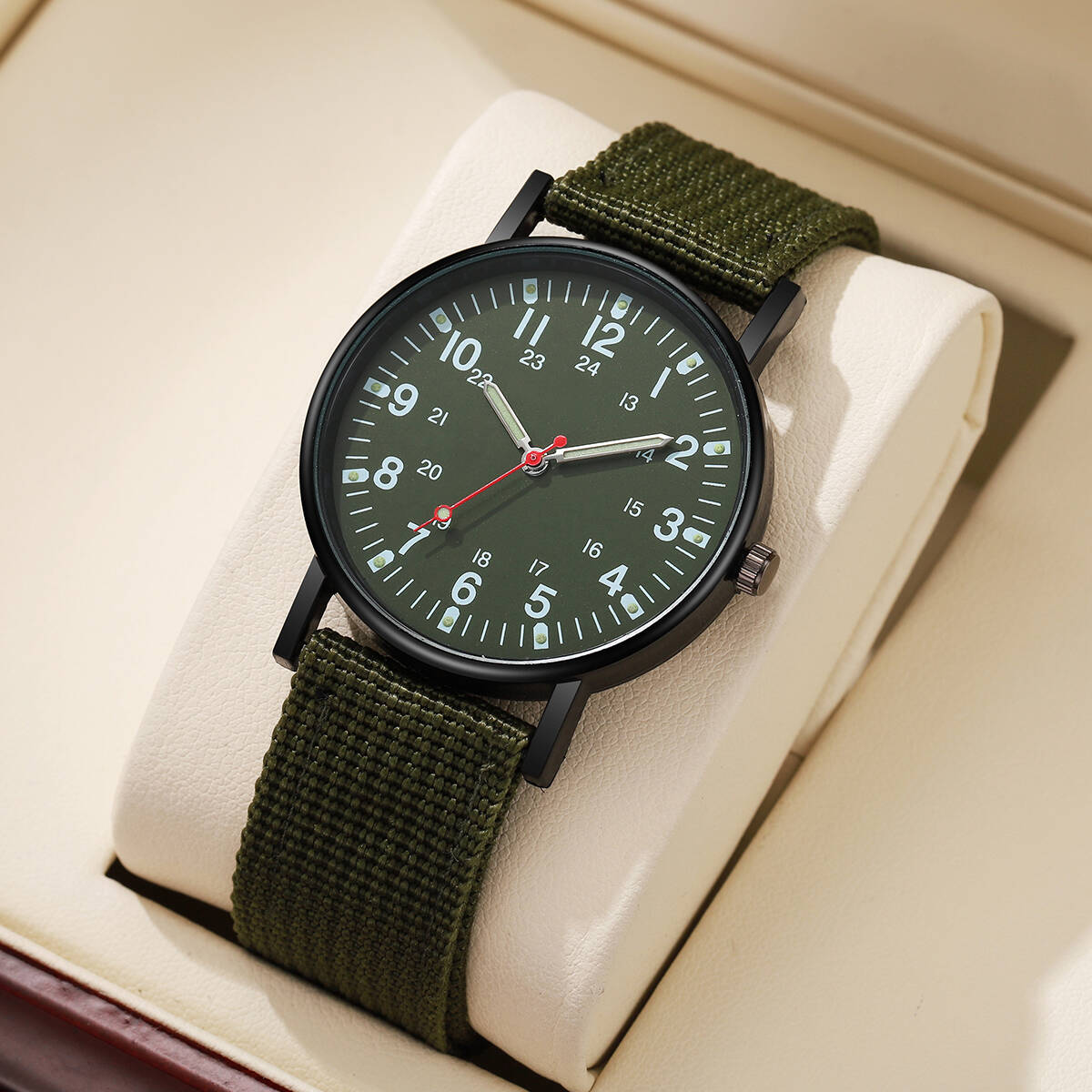 Men Watches Casual Nylon Band  - đánh giá và giá Solar Powered Watch