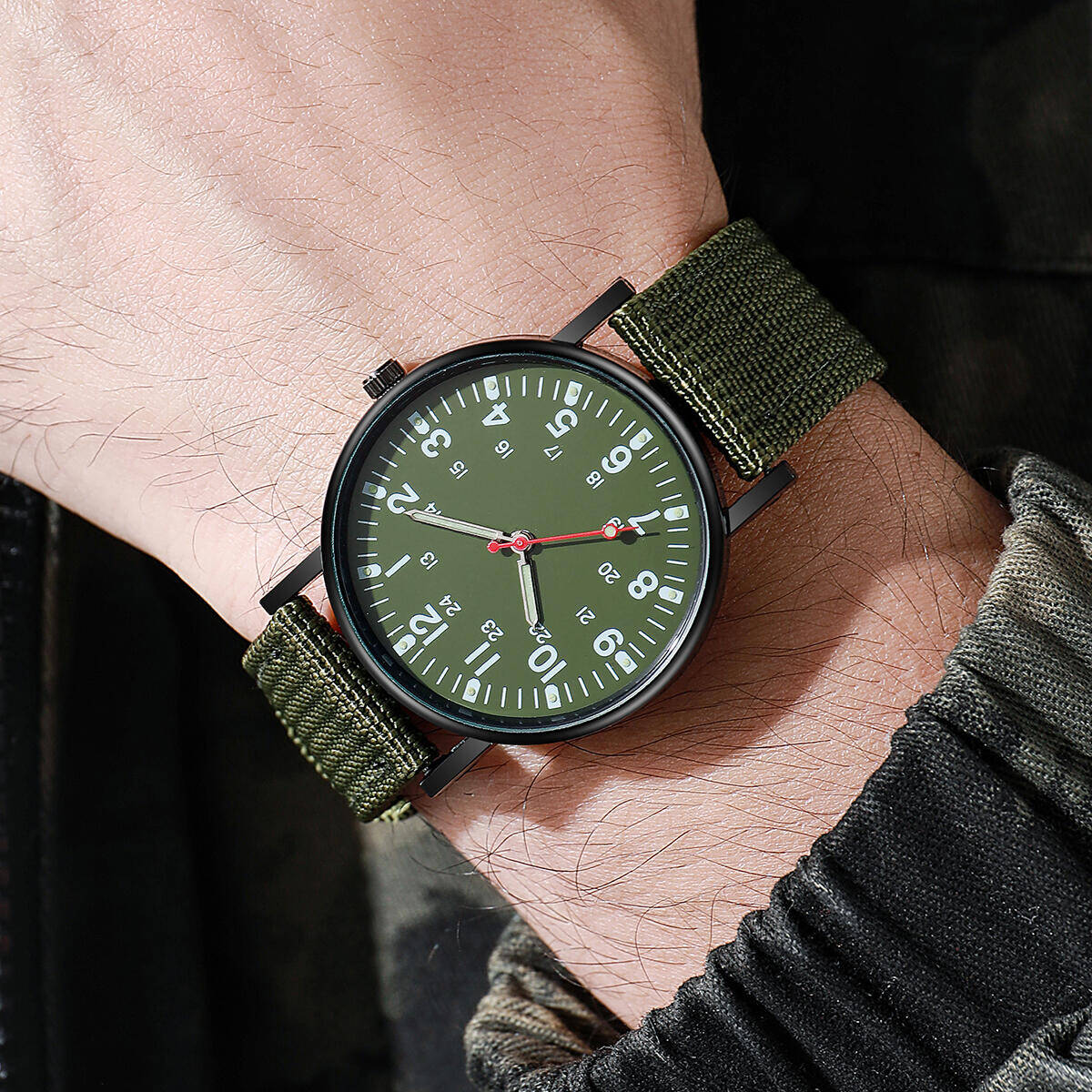 Men Watches Casual Nylon Band  - đánh giá và giá Solar Powered Watch