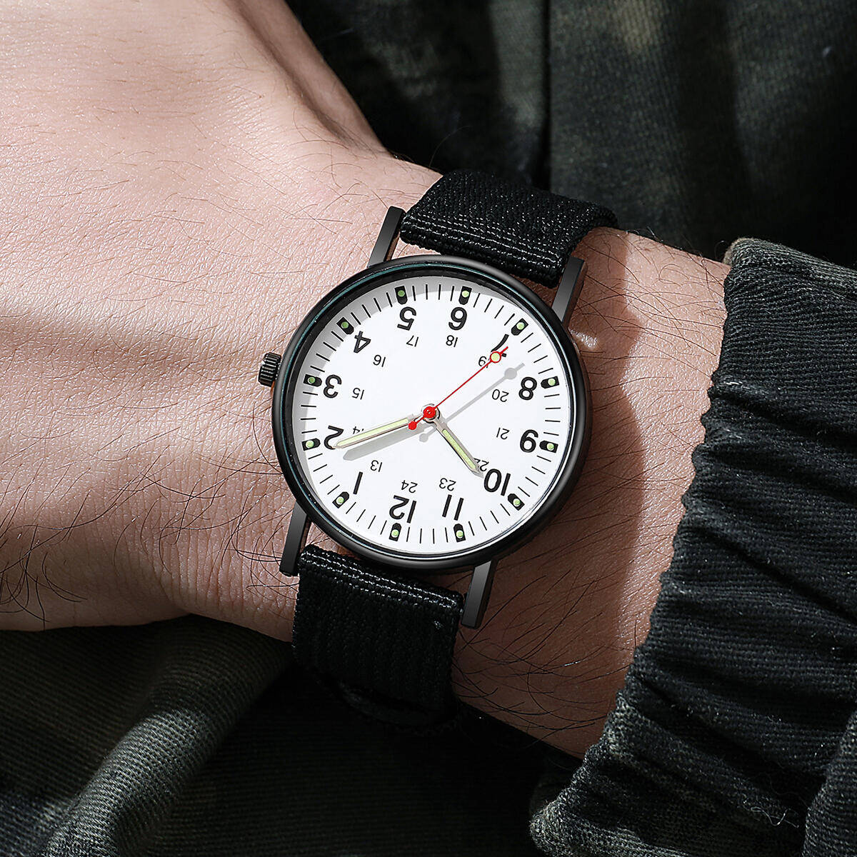 Men Watches Casual Nylon Band  - đánh giá và giá Solar Powered Watch